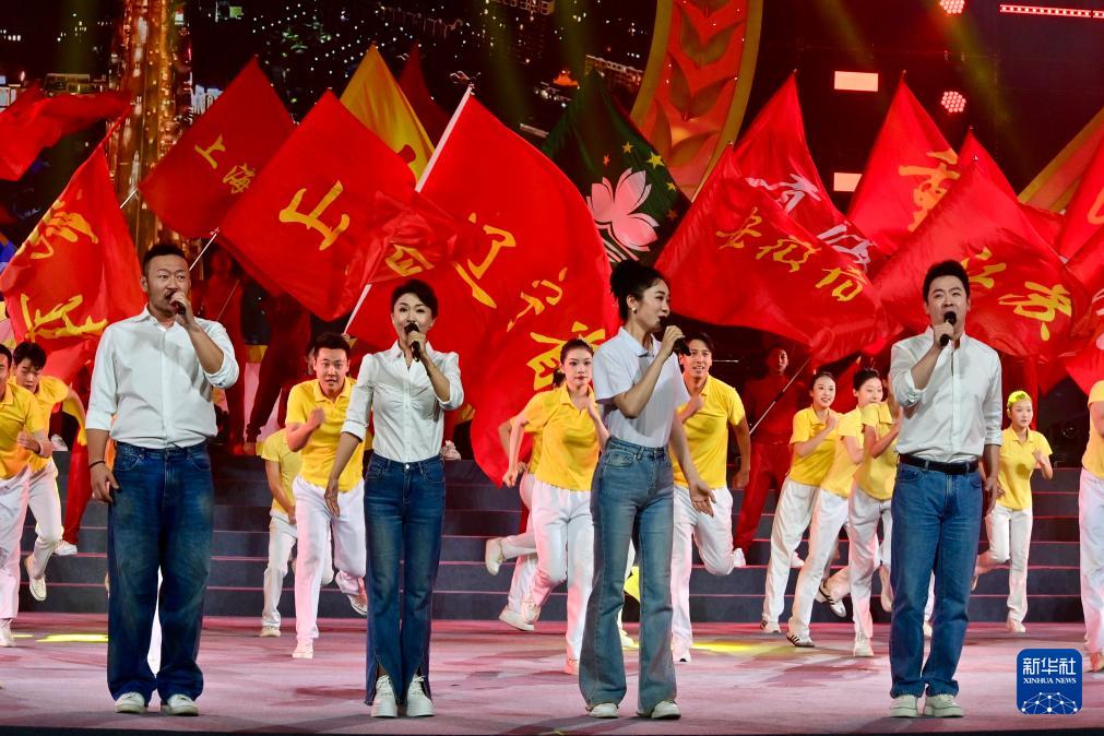 新华社记者, 式现场表演, msn