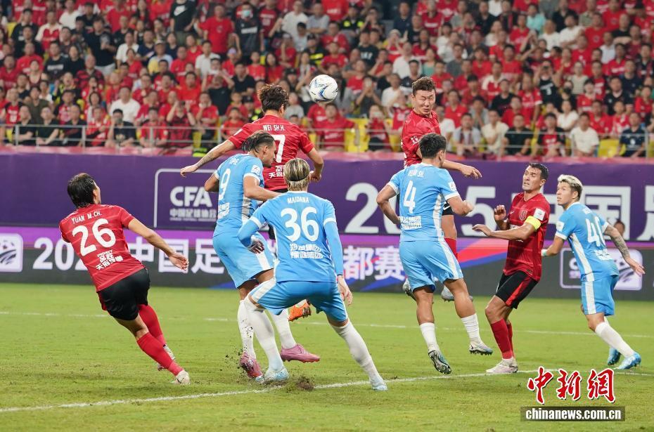 队队员在比 队队员在比