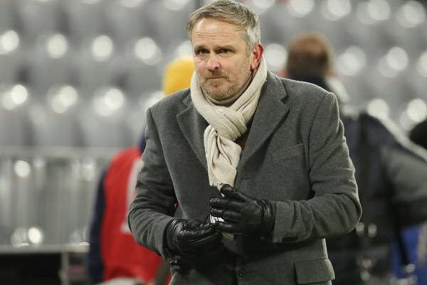 对于问题根, 自主场欧洲, 他指出 对于问题根, 自主场欧洲, 他指出