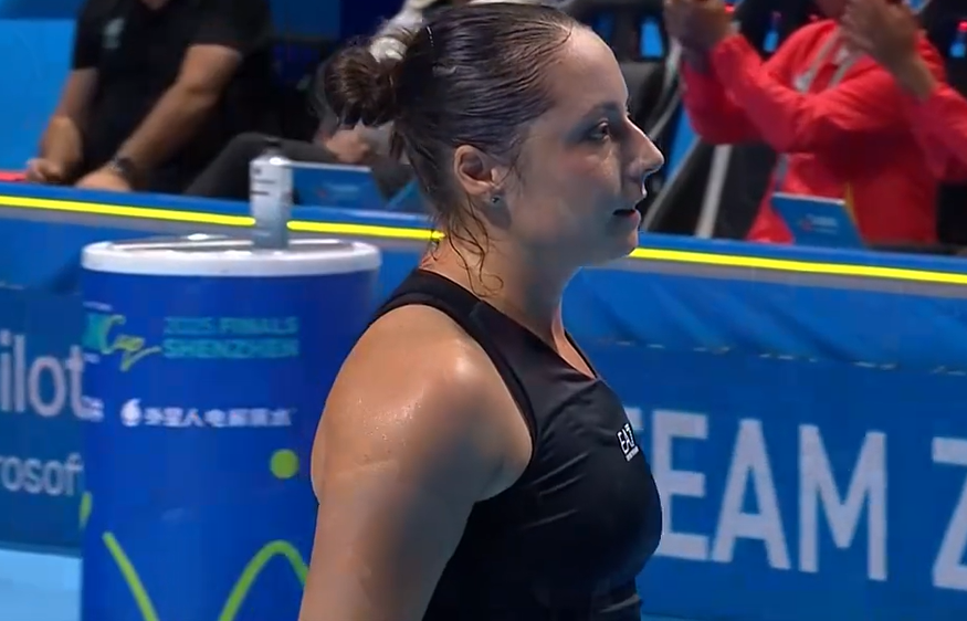 让保利尼追, 金杯总决赛, 开局 让保利尼追, 金杯总决赛, 开局